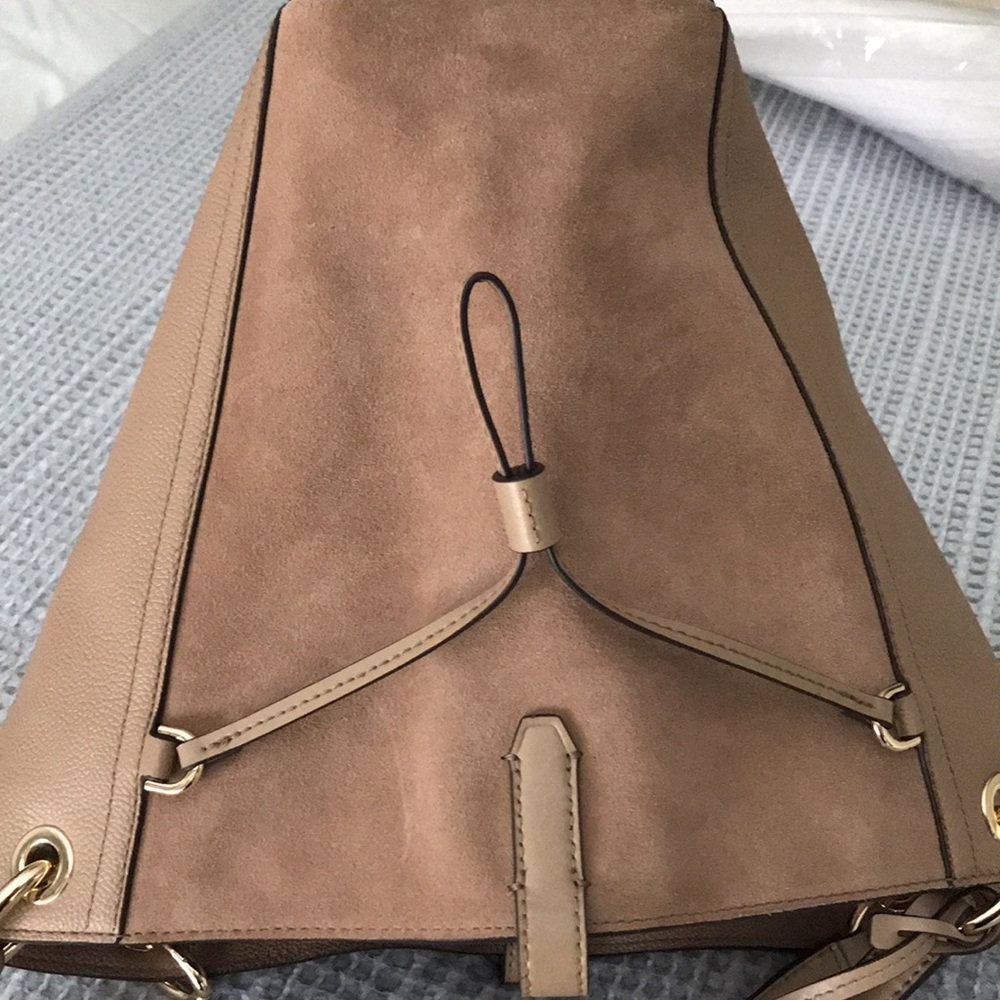 (SOLD).   Michael MICHAEL KORS Handbag - Picture 11 of 15